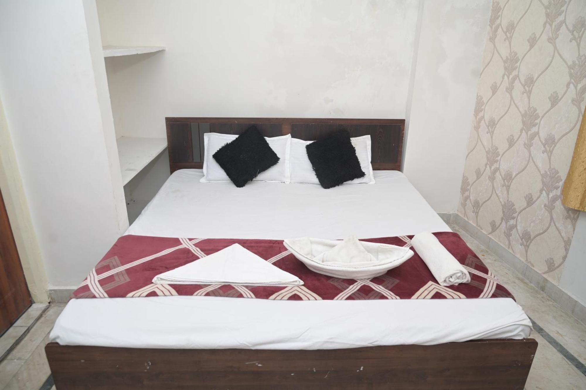 Rk Hotel Rooms Rāipur 外观 照片