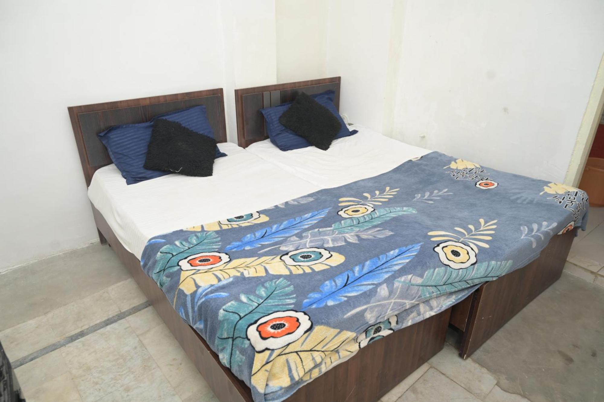 Rk Hotel Rooms Rāipur 外观 照片